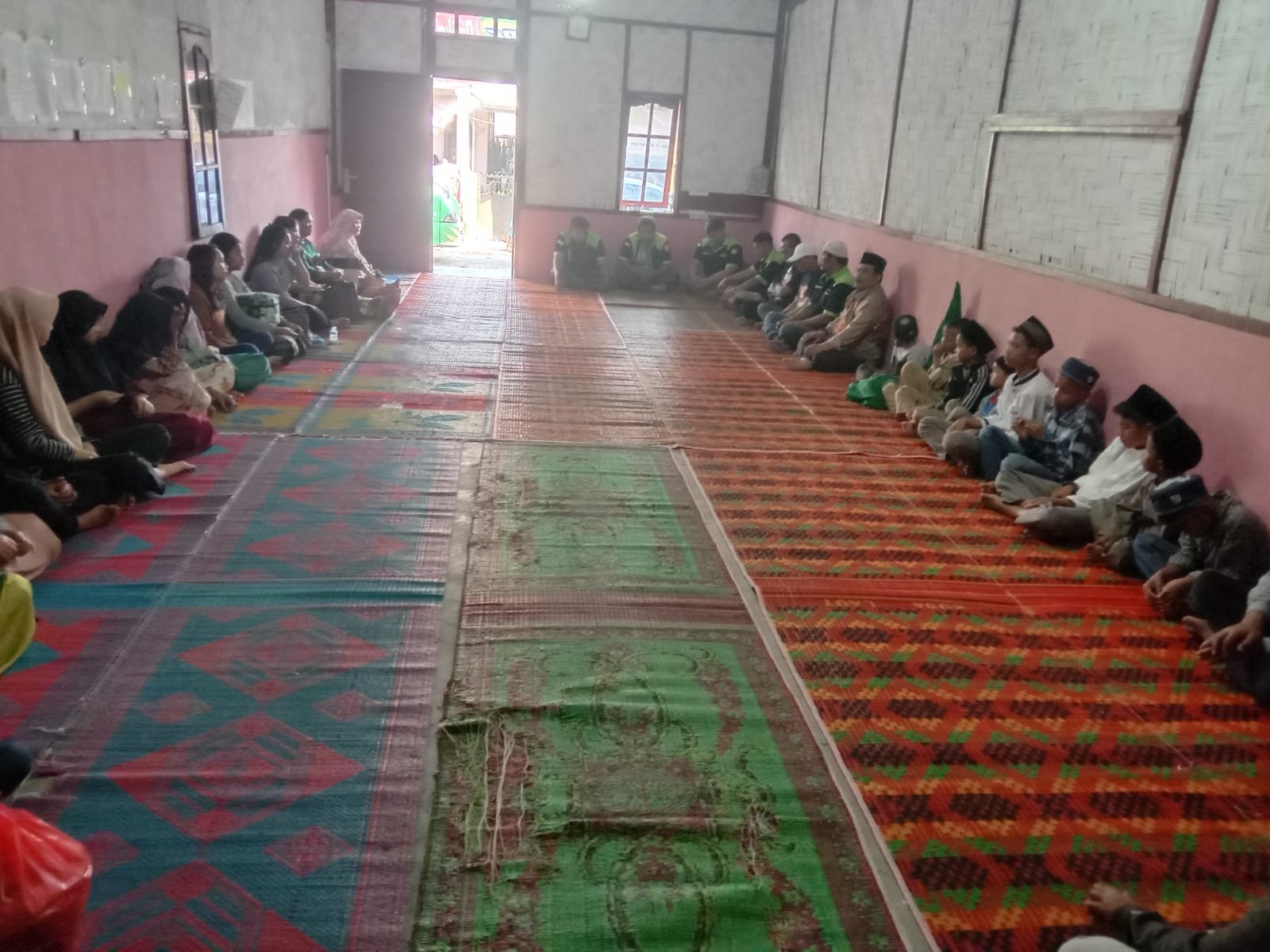 Dzebrakusers Tanah Karo Berbagi Takjil ke Panti Al – Washliyah