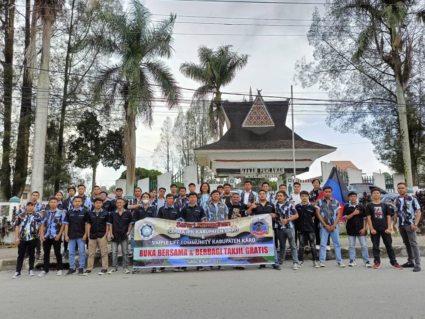 Bulan Ramadhan Penuh Berkah, DPD Sapma IPK Karo dan Simple Life Community Bagikan Takjil Gratis Serta Buka Puasa Bersama
