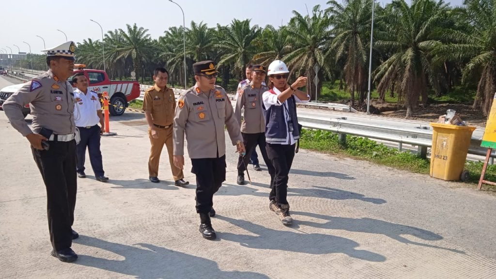 Kapolres Langkat Cek Jalan Tol dan Jembatan Wampu
