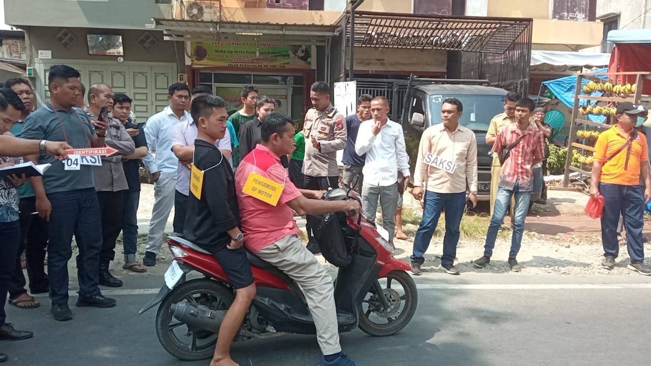 Polsek Medan Timur Gelar Rekonstruksi Kecelakaan Hingga Pengemudi Motor Tewas
