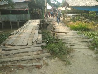 Buat Pemkab Asahan dan Batu Bara, Jalan dan Jembatan Berbatasan Desa Durian dan Sebeluru Memprihatinkan.