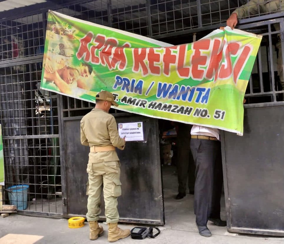 Tim Gabungan Pemko Medan Segel Azra Refleksi