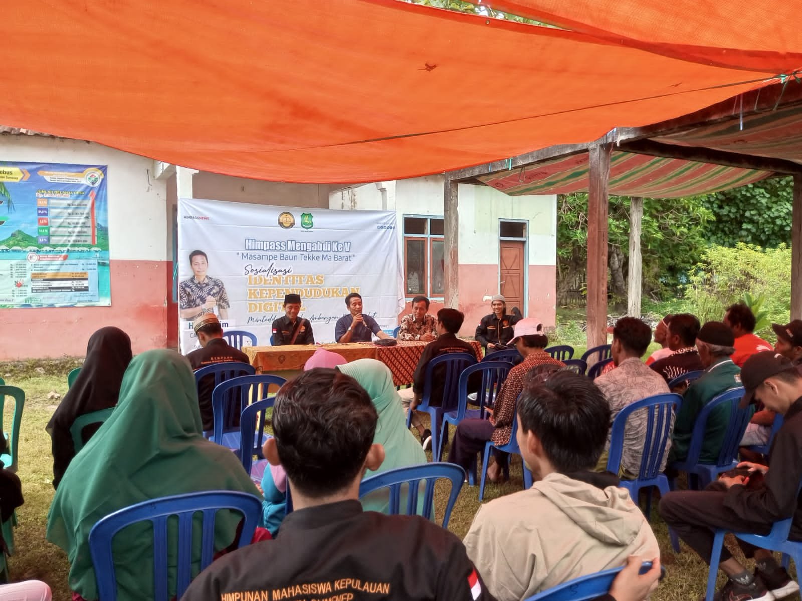 Bersama Dukcapil Sapeken, Himpass Gelar Penyuluhan IKD kepada Masyarakat