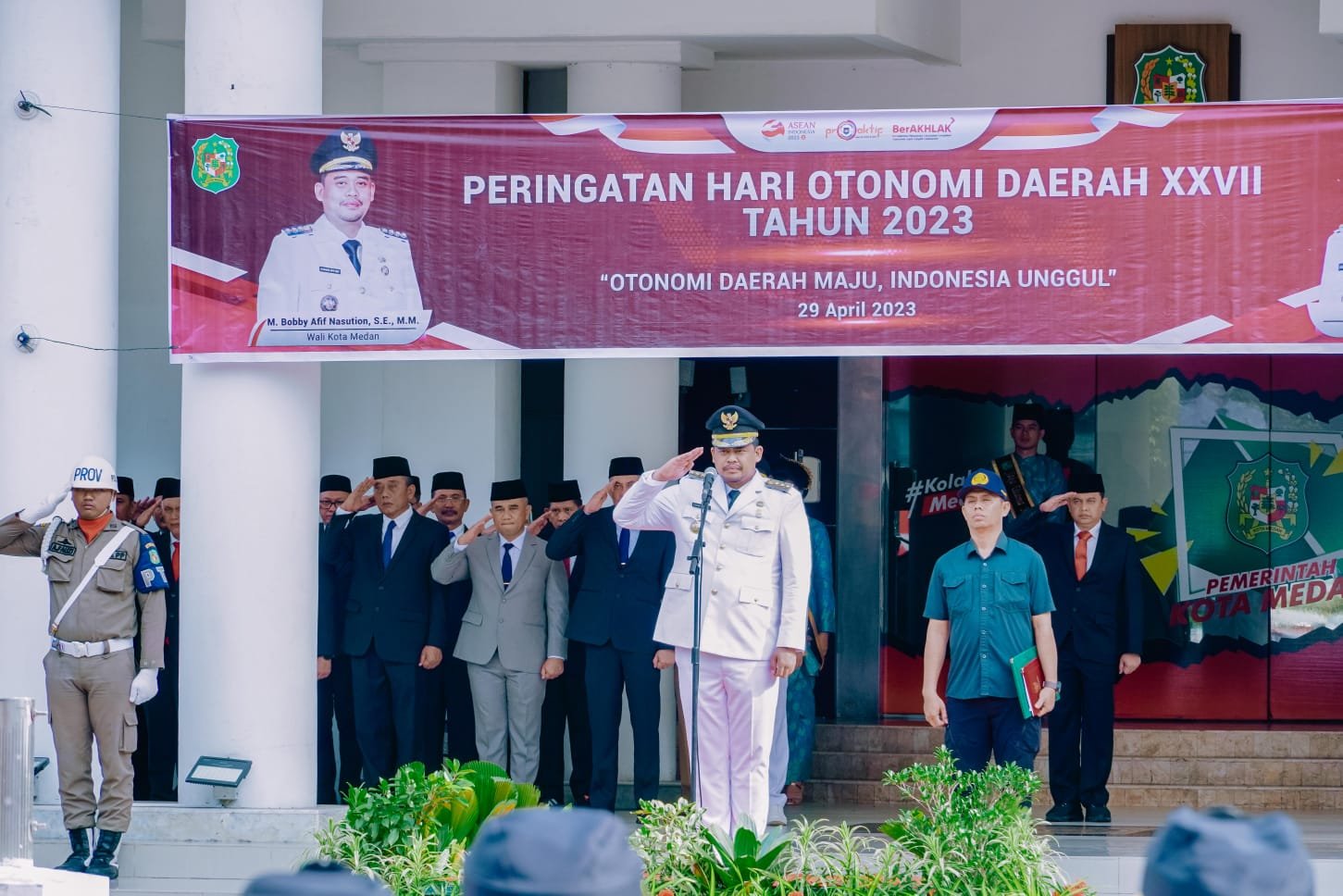 Bobby Nasution Pimpin Upacara Peringatan Hari Otda XXVII