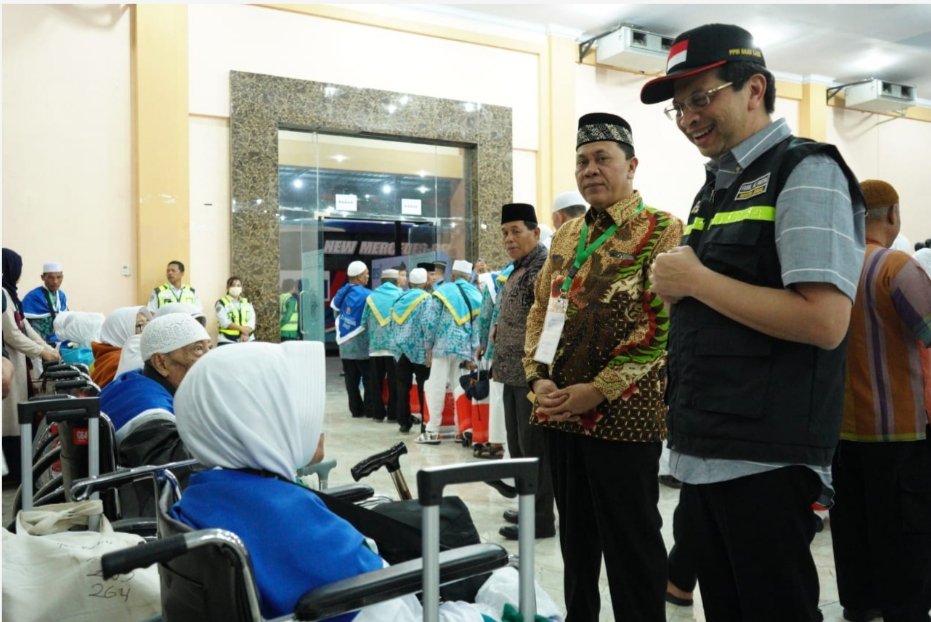 Lepas Kloter 2 Asal Deli Serdang, Irjen Kemenag Apresiasi Pelaksanaan Haji  Embarkasi Medan
