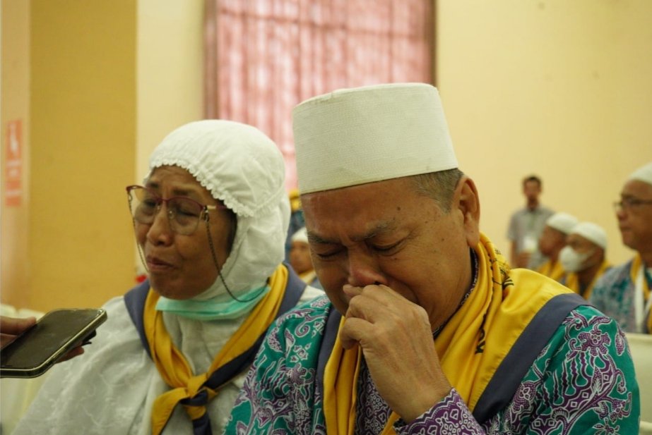 Meski Tunanetra, Ramli Bersyukur Bisa Berangkat Haji Bersama Istri