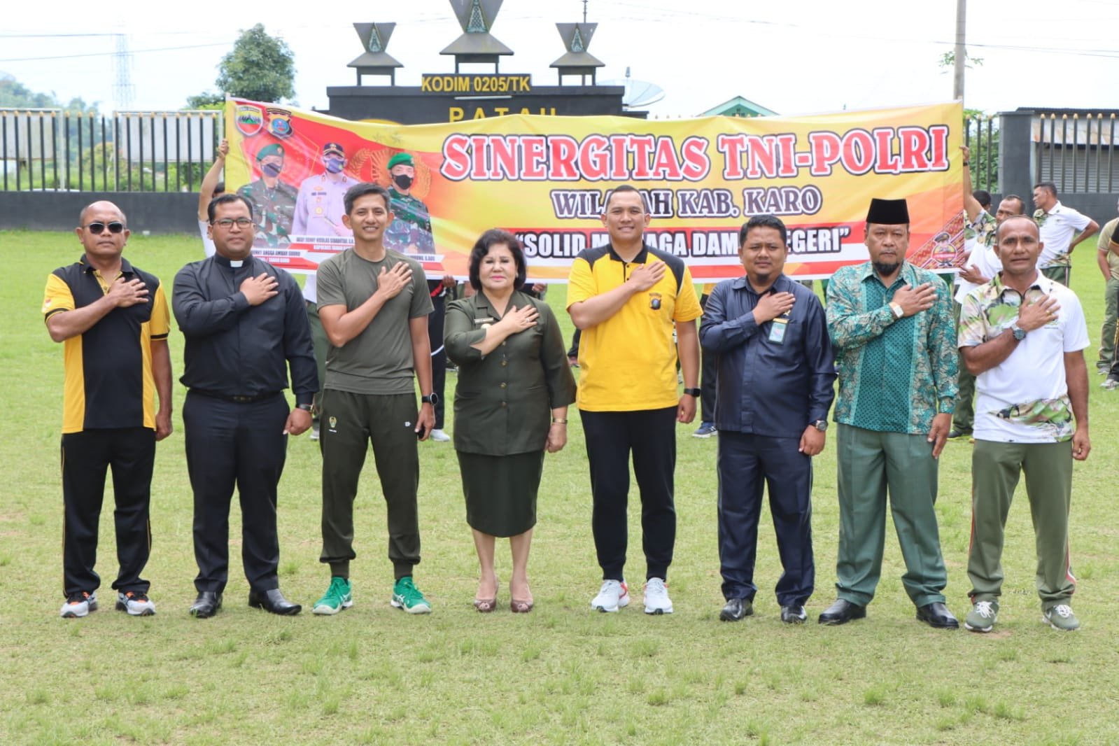 Jaga Sinergitas, Polres Tanah Karo, Kodim 0205/TK, Yonif 125/SMB dan Pemda Karo Laksanakan Olahraga Bersama