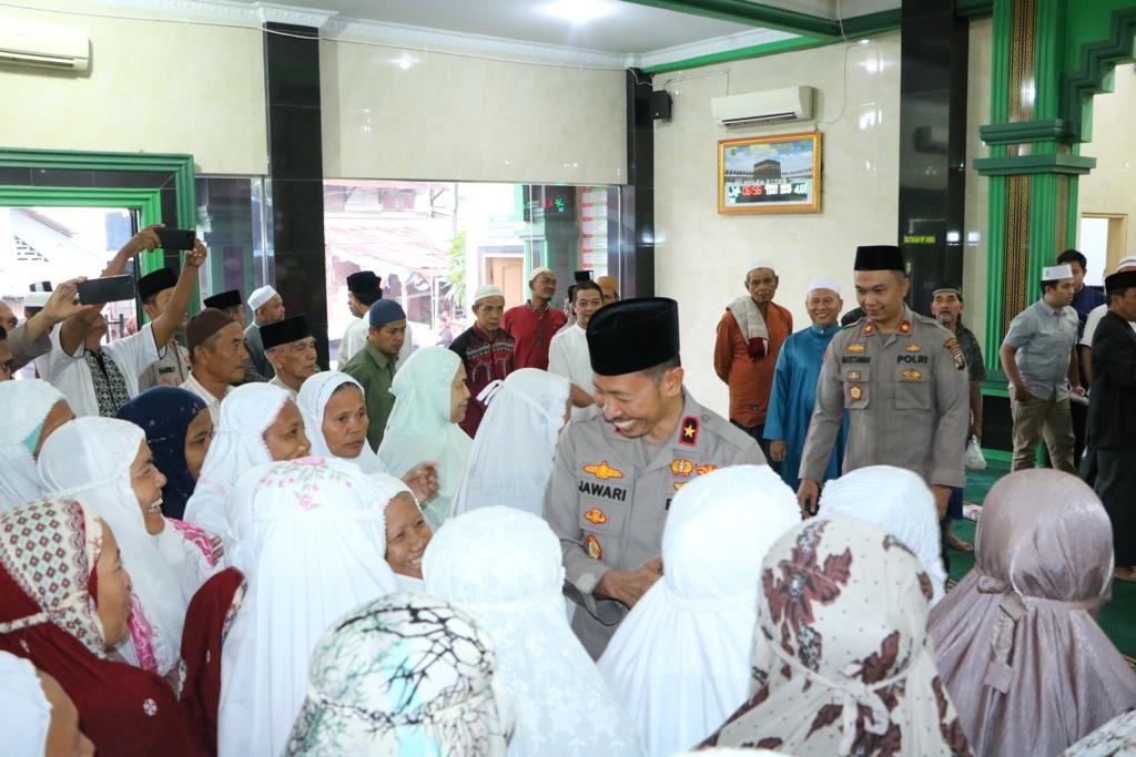 Jamaah Wanita Tanyakan Cara Antisipasi Begal kepada Waka Polda Sumut