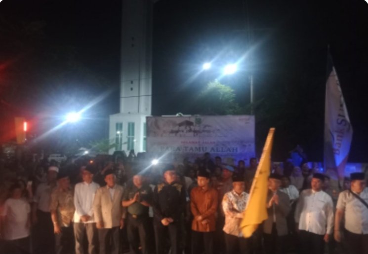 Plt Bupati Berangkatkan 402 Orang JCH Kabupaten Palas