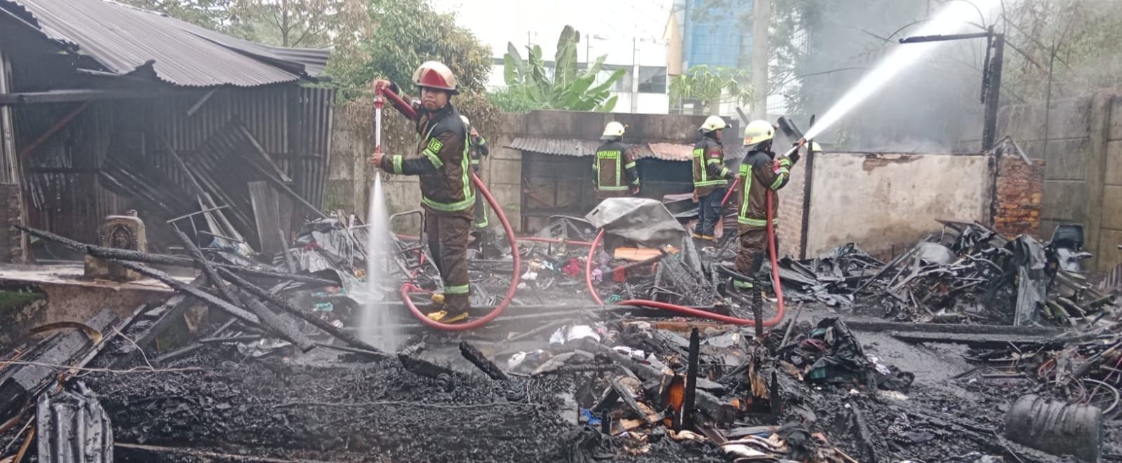 Dua Rumah di Medan Polonia Terbakar