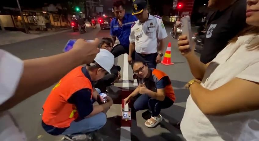 Dishub Medan Lakukan Perbaikan Marka Jalan di Sejumlah Titik di Kota Medan