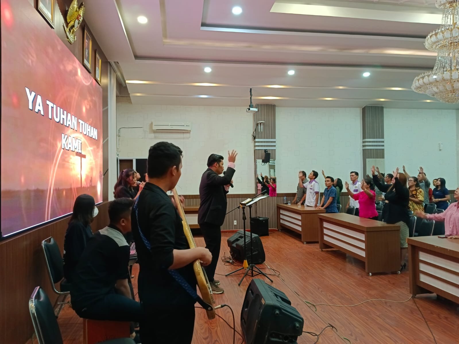 Jemaat GEKI Beribadah di Dalam Kantor Wali Kota Medan, Terima kasih dan Apresiasi Jemaat Untuk Bobby Nasution