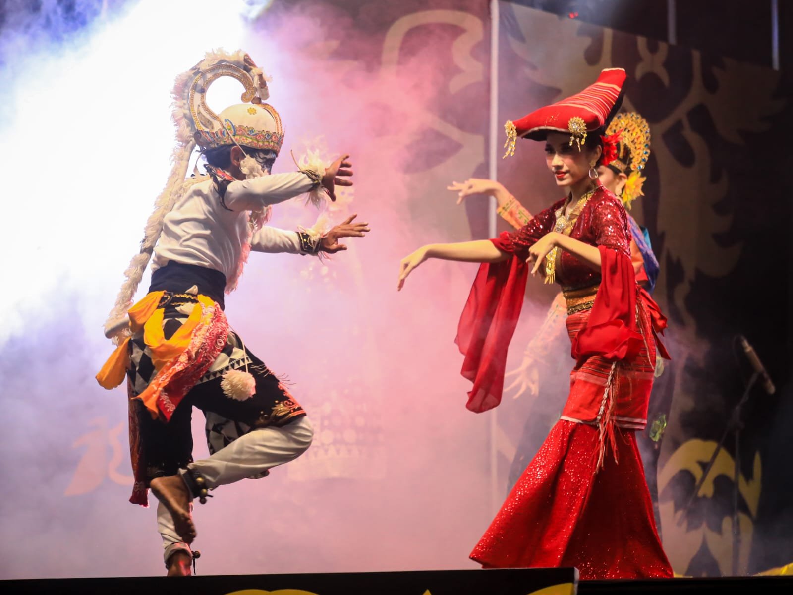 Tarian Multietnis Kota Medan Pukau Warga Batam, Bobby Nasution: Kenduri Seni Melayu Mirip Gelar Melayu Serumpun