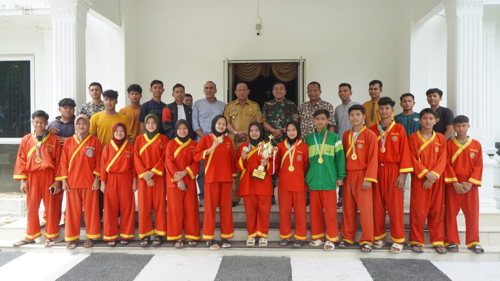 Boyong 6 Medali Emas, 2 Perak & 3 Perunggu, Tapak Suci Langkat Audiensi ke Syah Afandin