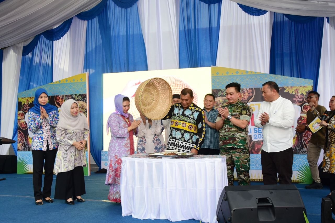 Dandim 0204 Dampingi Bupati Buka Festival Kuliner Deliserdang dan Culture Night 2023