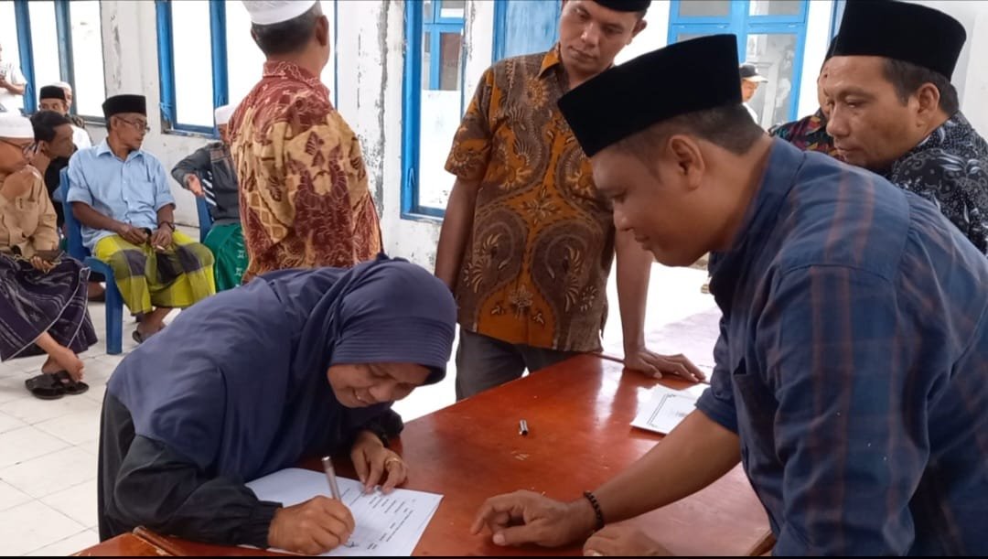 Guru Mengaji, Bilal Mayit dan BKM  Se Kecamatan Bukit Malintang Terima Intensif