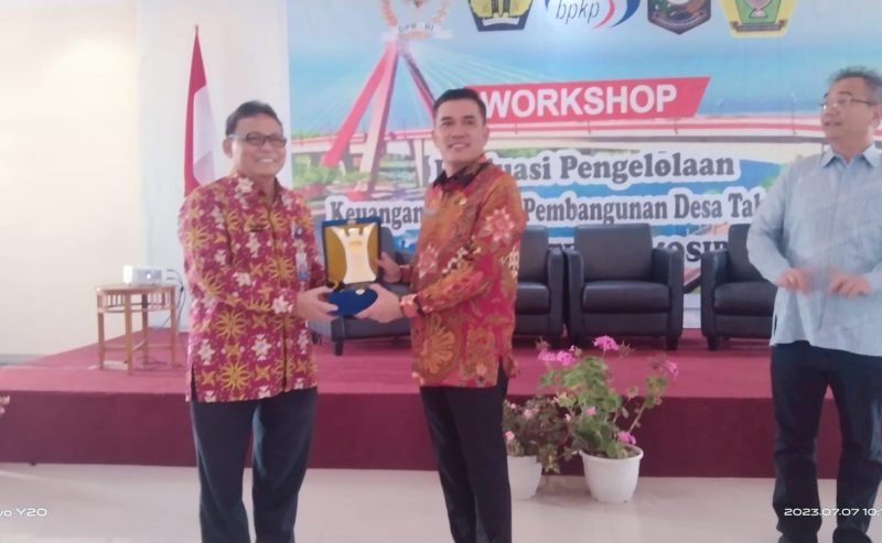 Bupati Samosir, Buka Workshop Evaluasi Pengelolaan Keuangan Desa dan Pembangunan