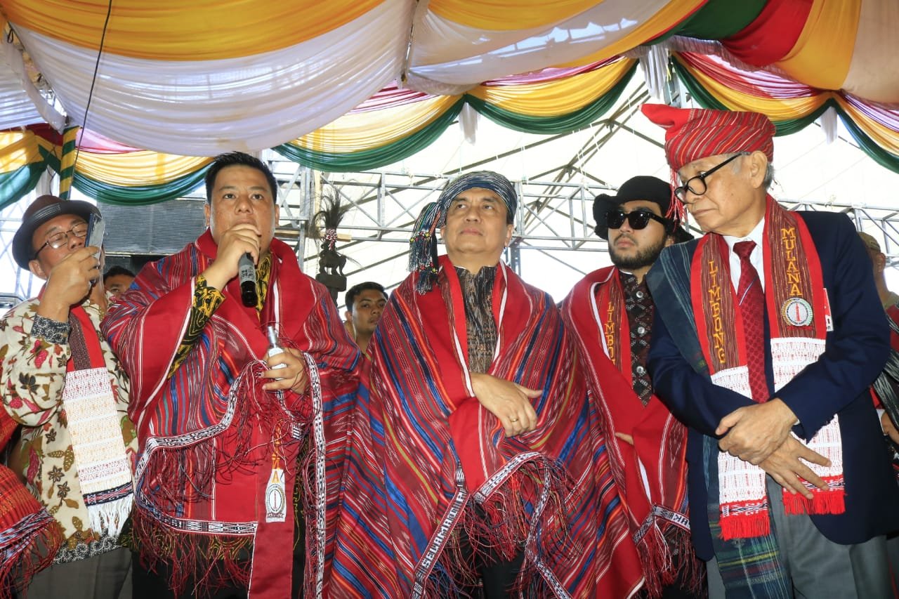 Bupati Samosir Bersama Anggota DPR RI Hadiri Peresmian Tugu Limbong Limbong Mulana