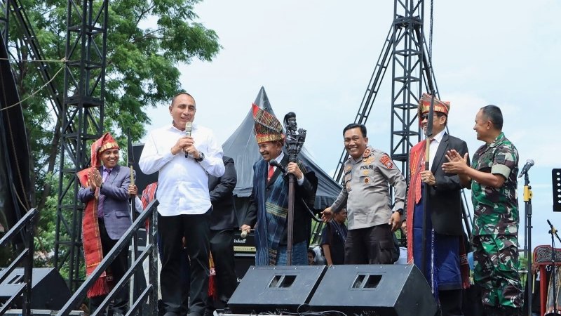 Kapolda Sumut Hadiri Pesta Syukuran Parna Indonesia di Samosir