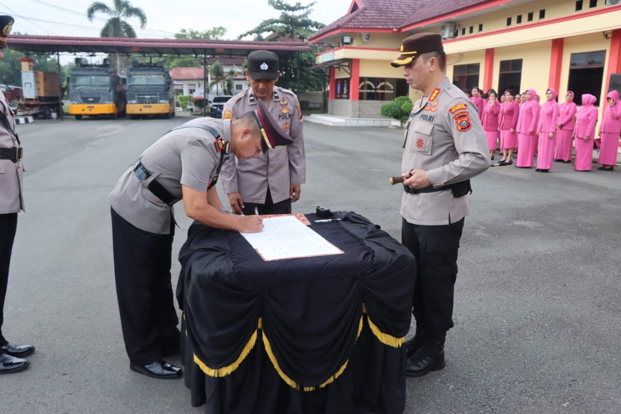 Kapolres Deli Serdang Pimpin Sertijab Kasat Reskrim