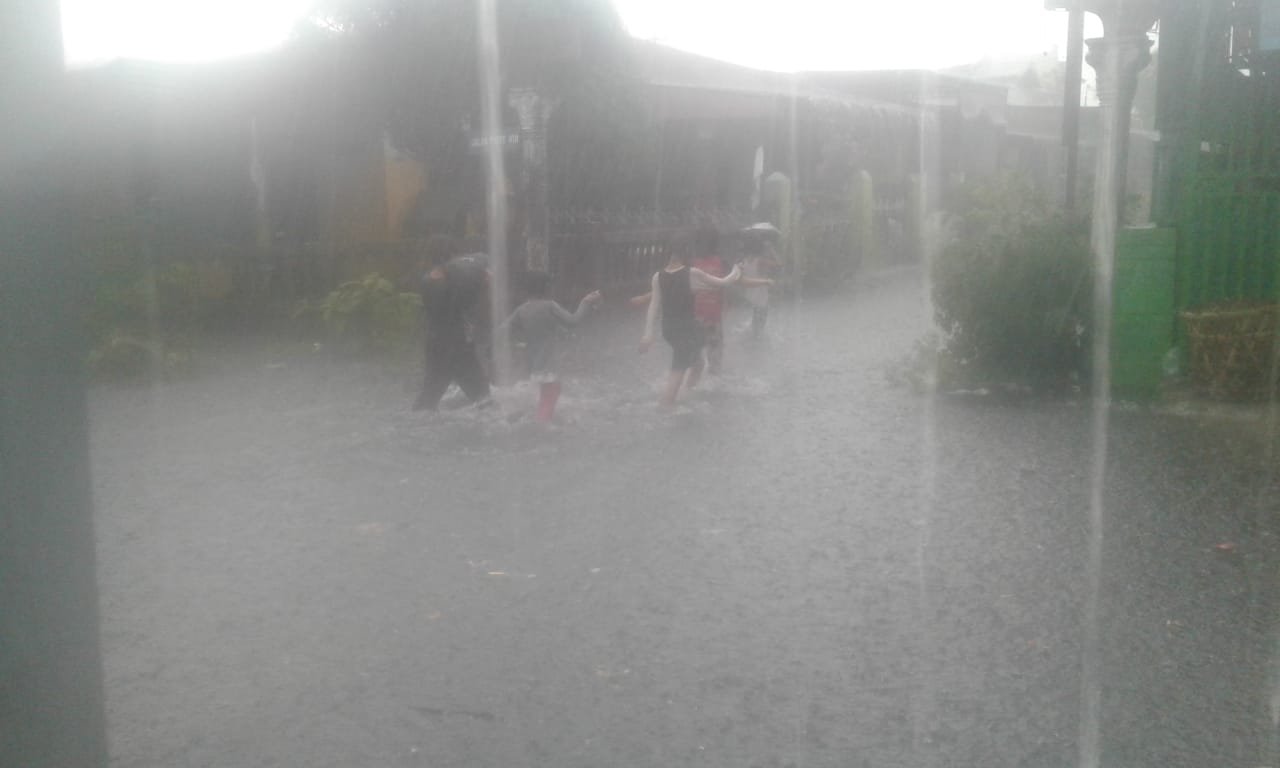 Sejam Diguyur Hujan, Perumnas Mandala Kebanjiran