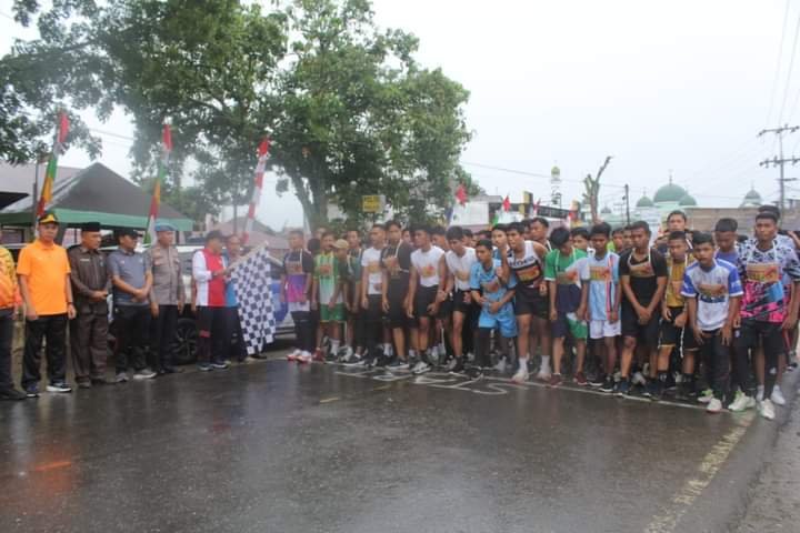 Menyambut HU Ke-78 RI, Sekda Palas Buka Lomba Lari 5K Tingkat Pelajar Putra SMP dan SMA Sederajat