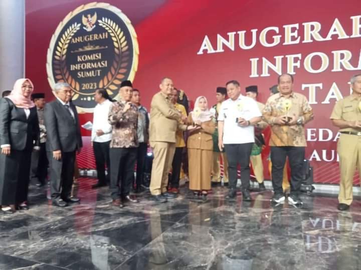 Palas Terima Penghargaan Anugerah Keterbukaan Informasi Publik