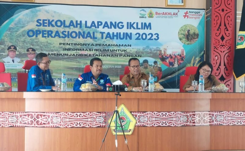 Meningkatkan Produktivitas Pertanian, BMKG dan Pemkab Samosir Gelar Sekolah Lapang Iklim