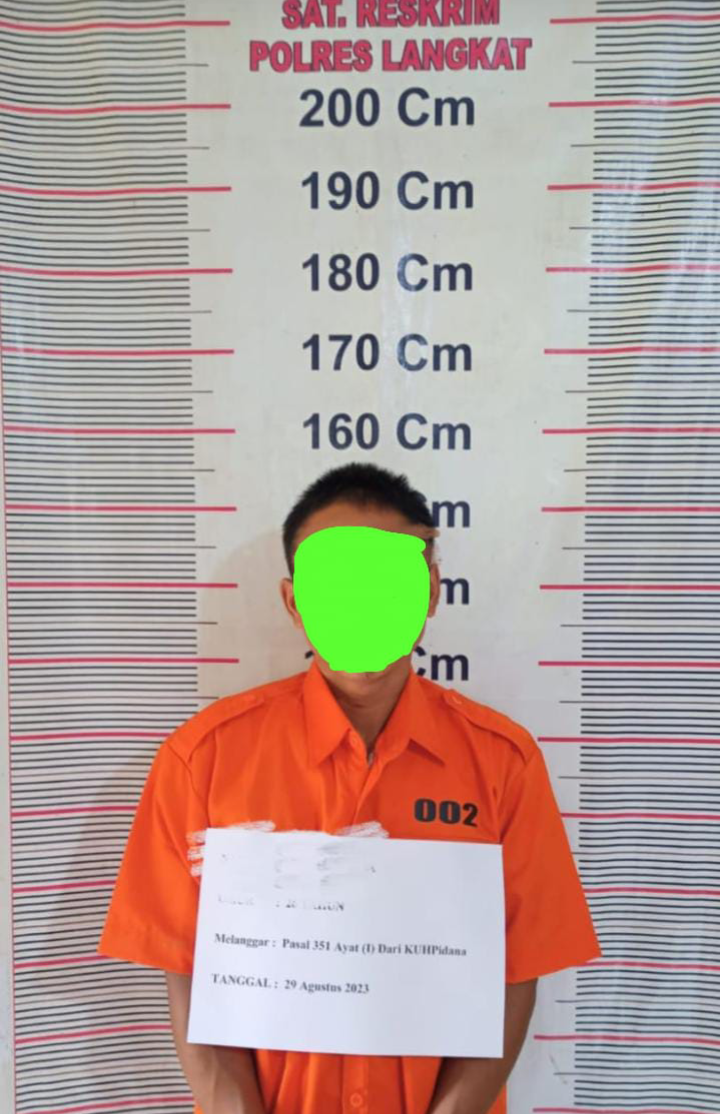 Kepala Berdarah – Darah di Hantam Dengan Tabung Gas 3 Kilo,Pelakunya di Jemput Unit Reskrim Tak Melawan .
