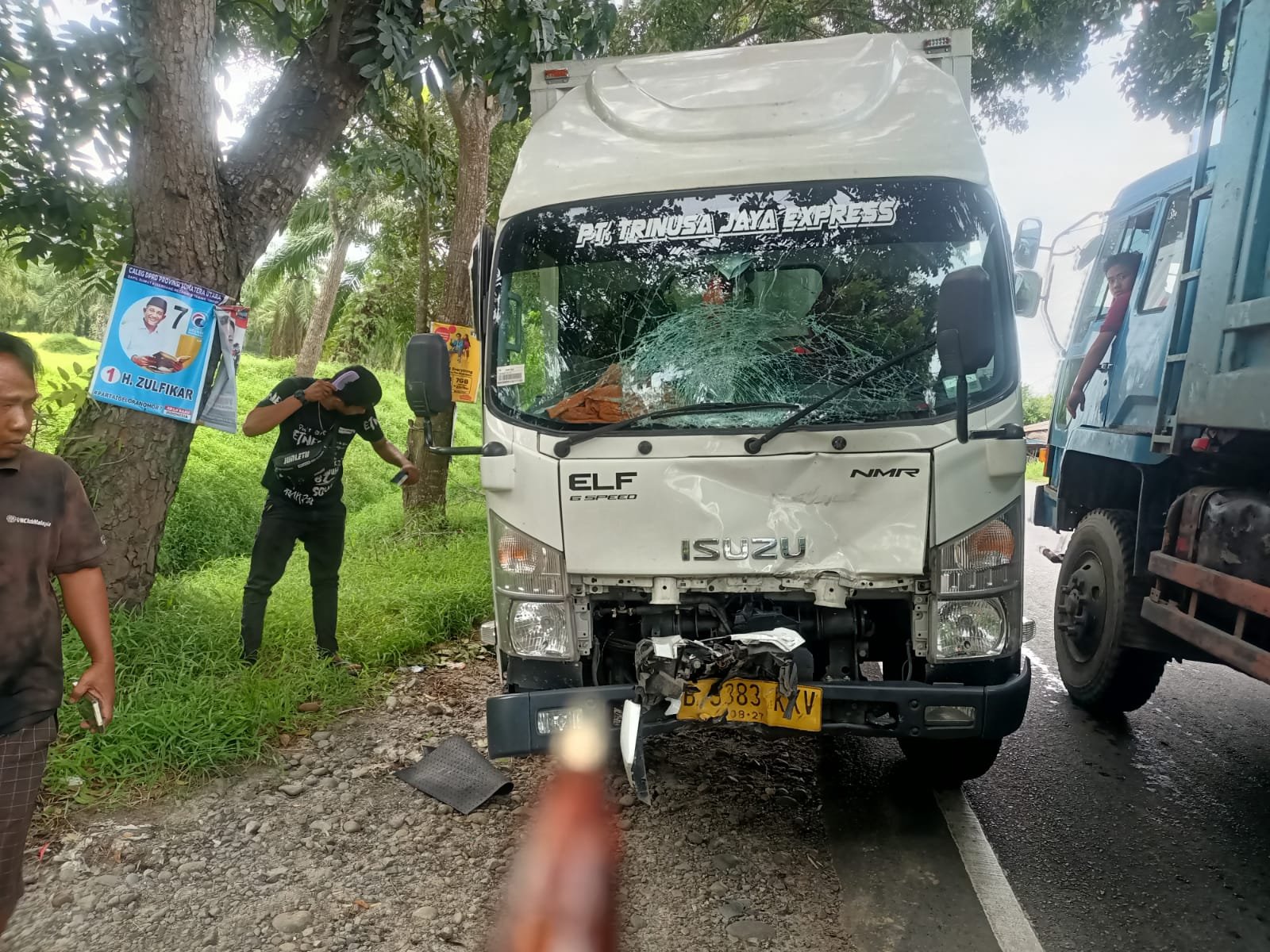 Jalinsum Depan Warung Bebek Kembali Makan Korban, Truk Kerap Borong Jalan