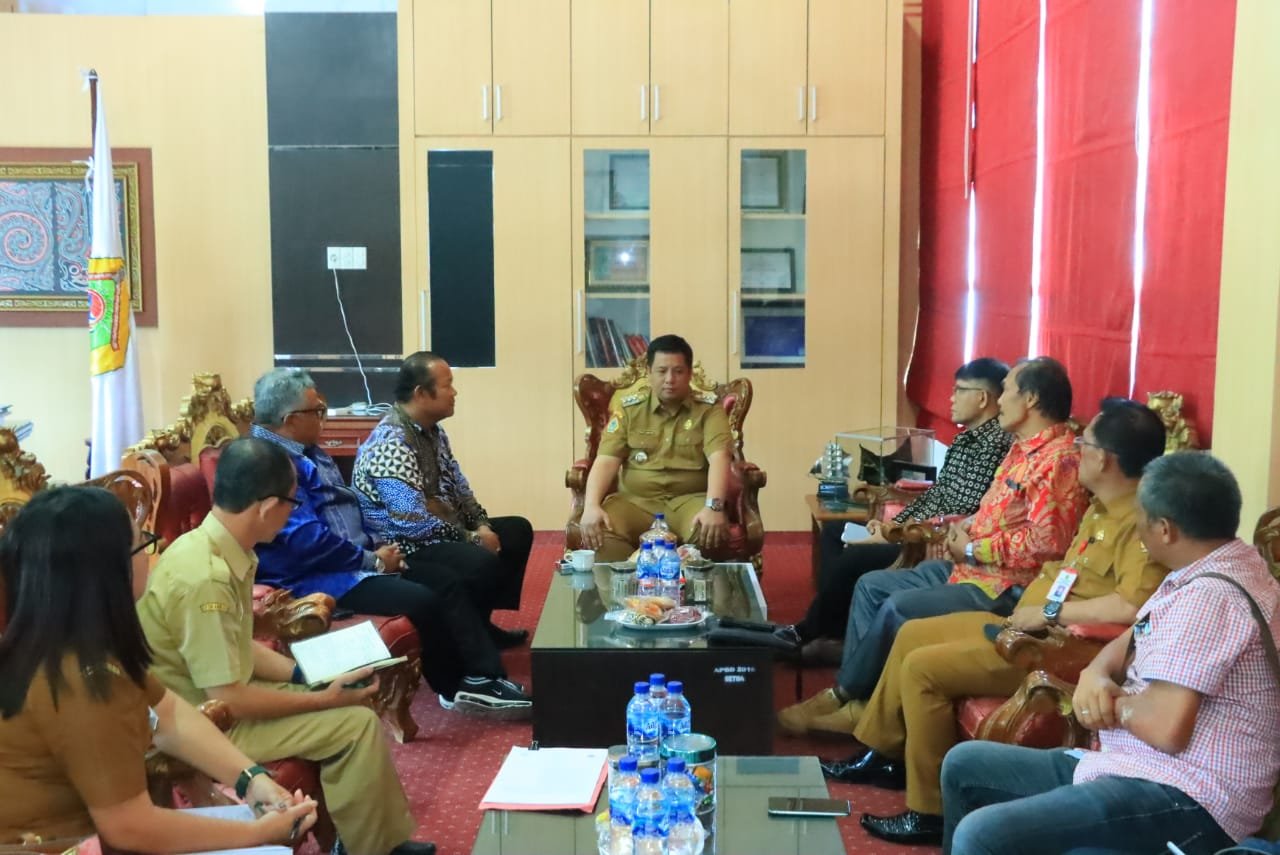 Bupati Samosir Sambut Kunjungan Rektor Unika Santo Thomas Medan