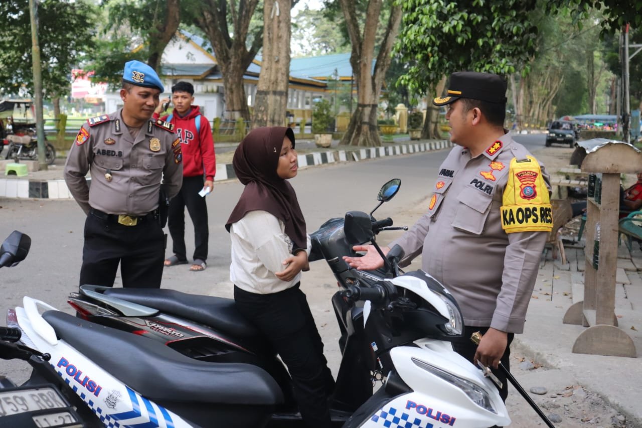 Kapolres Langkat Langsung Turun Kelapangan Laksanakan Giat Operasi  Zebra Toba 2023