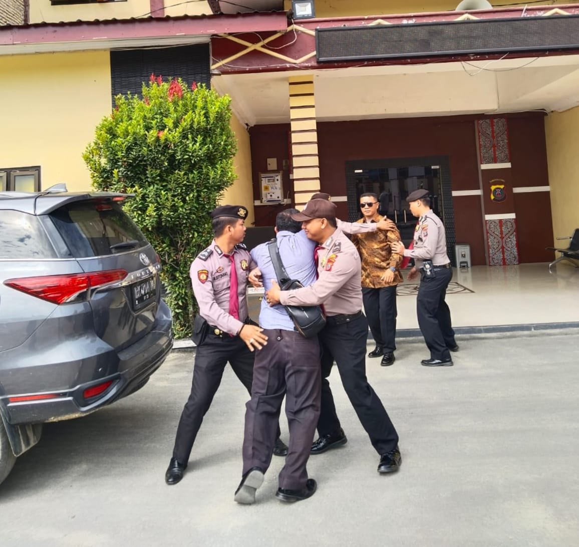 Satuan Pam Obvit Polres Samosir Gelar Pelatihan Pengamanan dan Pengawalan Tamu VIP