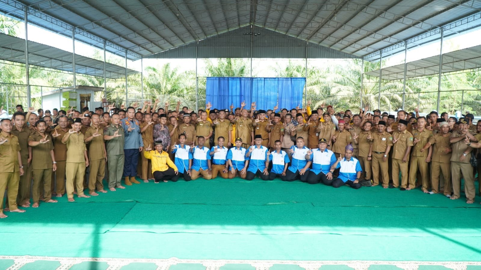 Pengukuhan BKAD Kecamatan Wampu, Syah Afandin: Berikan Pelayanan 24 Jam Kepada Warga