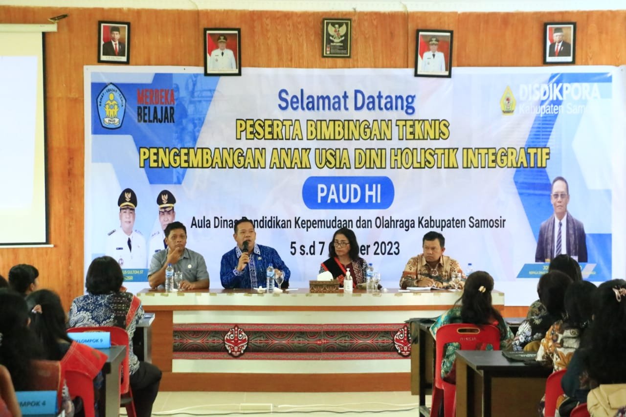Bupati Samosir Buka Bimtek Pengembangan PAUD Holistik Integratif