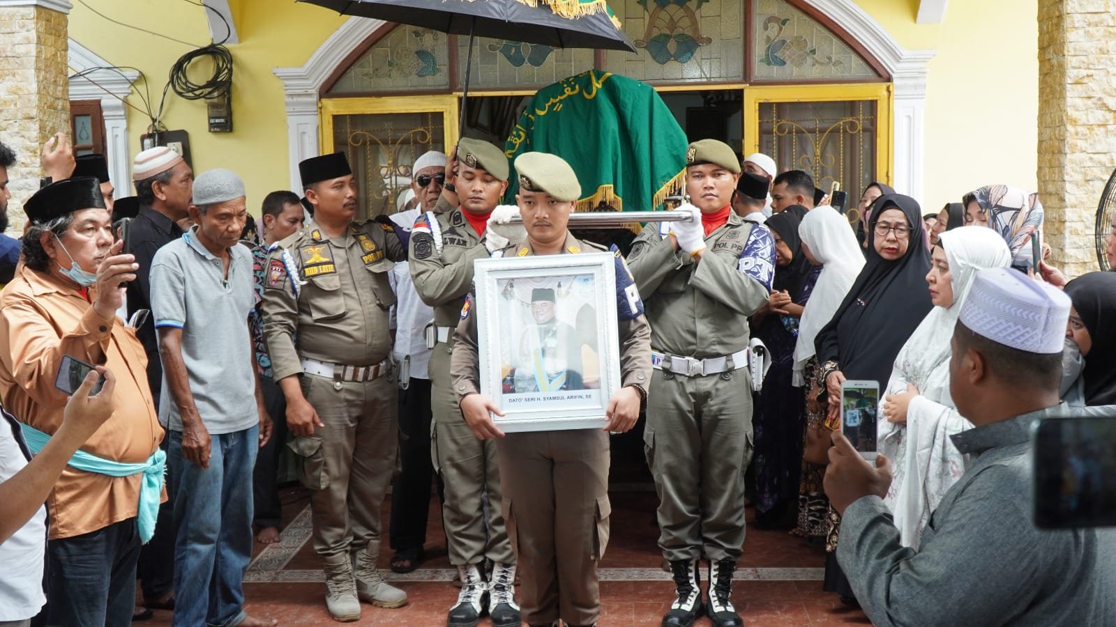 Almarhum Datok Seri H.Syamsul Arifin di Kebumikan di Gebang, Pj Gubernur: Kita Kehilangan Putra Terbaik Bangsa