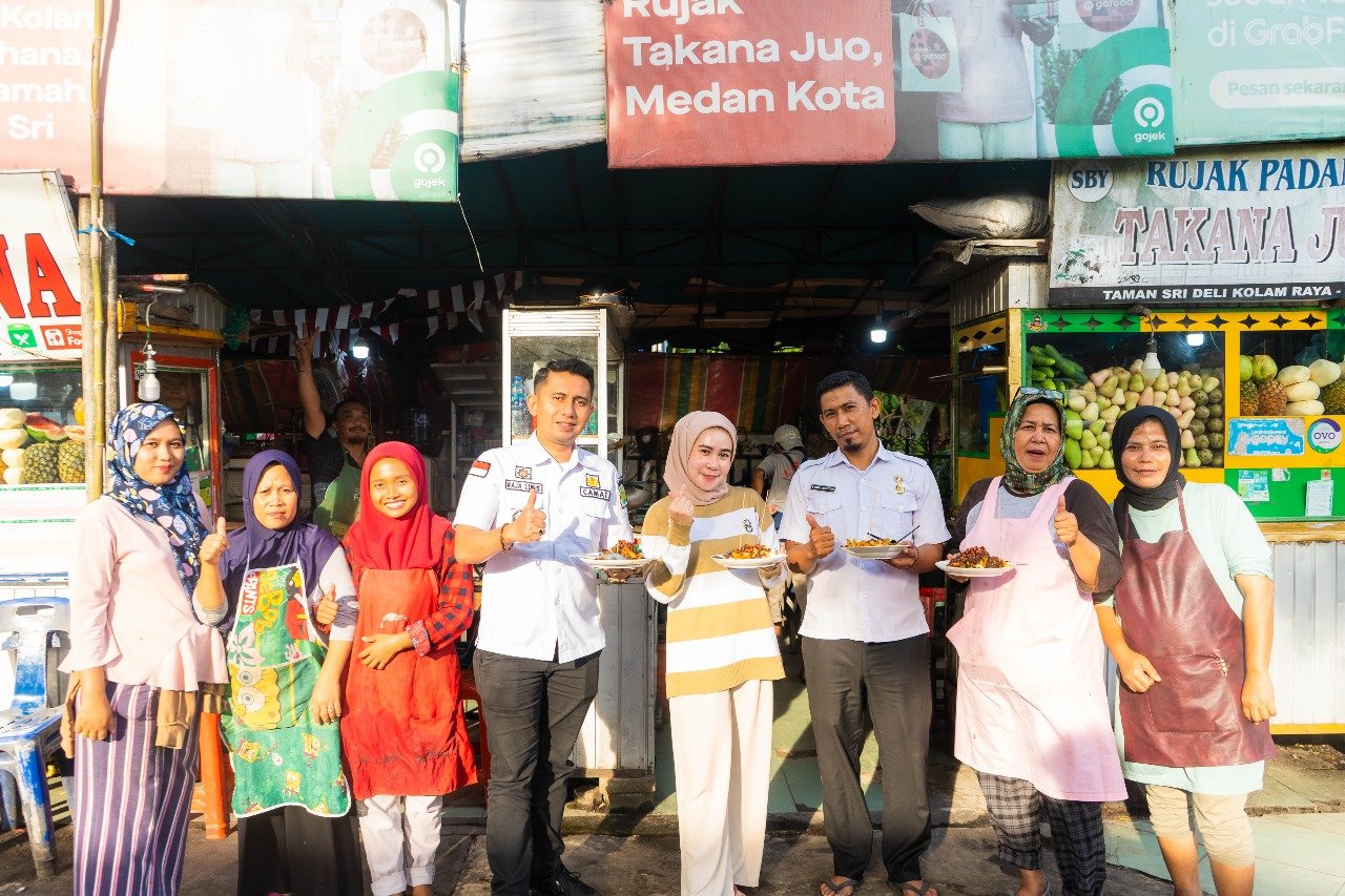 Rujak Legend Kolam Deli, UMKM Binaan Kelurahan Mesjid yang Sudah Ada Sejak Tahun 1975