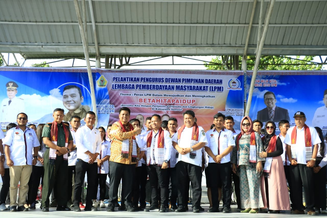 Pelantikan DPD LPM Kabupaten Samosir, Bupati: Jangan Berorientasi Pada Uang