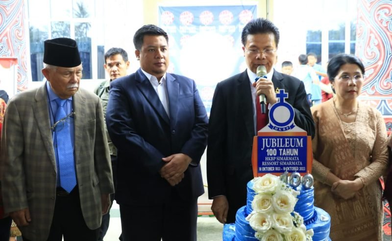 Bupati Samosir Ucapkan Selamat Pesta Jubileum 100.Tahun HKBP Simarmata