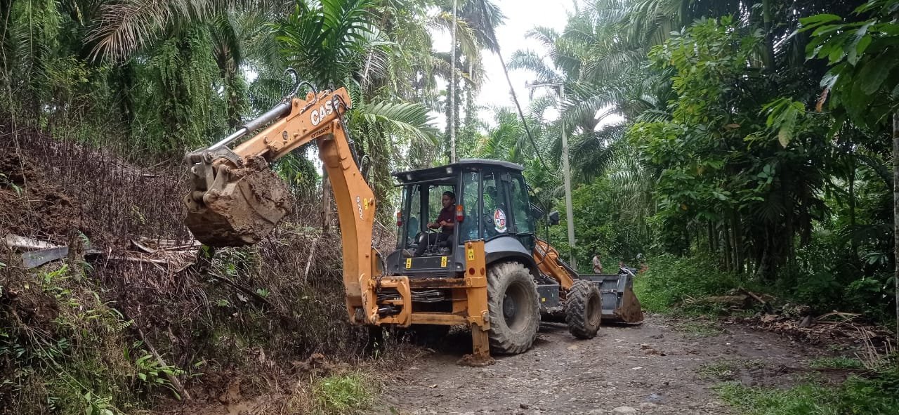 Pemerintah Desa Suka Dame Bangun Drainase di Dusun ll dan Vlll