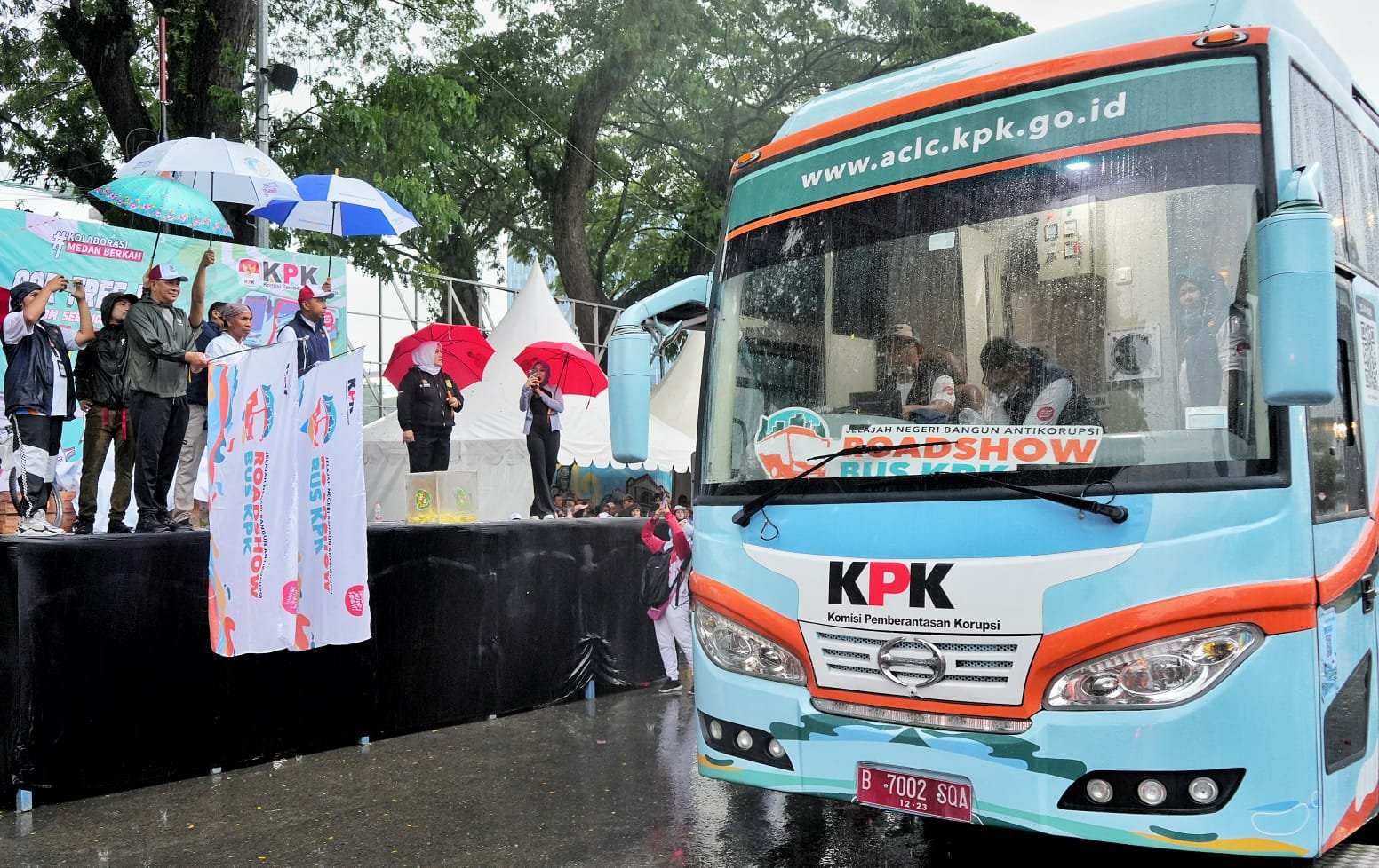 Wali Kota Medan, Lepas Roadshow Bus KPK “Jelajah Negeri Bangun Anti Korupsi” 