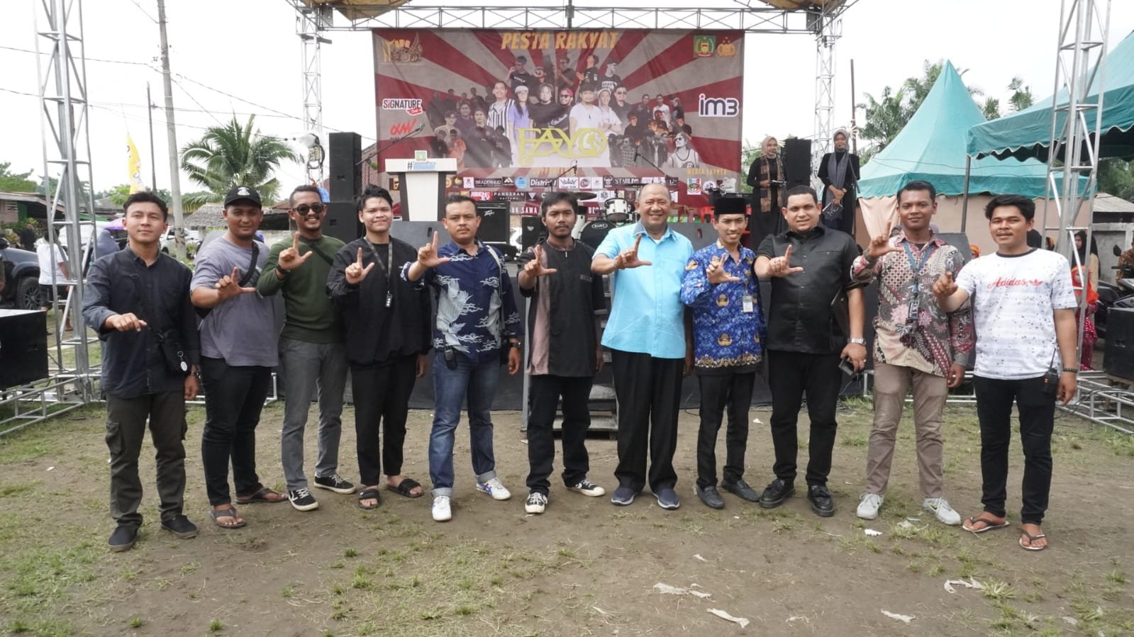 Syah Afandin Hadiri Pesta Rakyat di Tanjungpura
