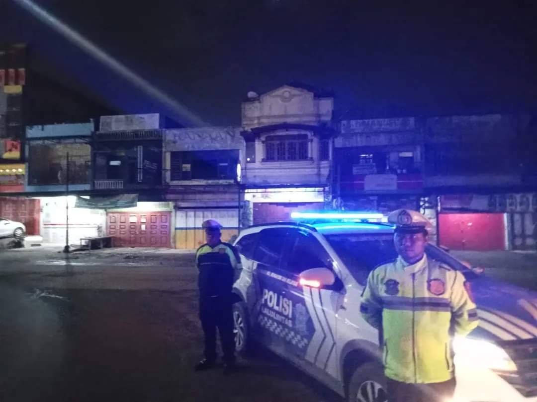Seser Jalan Raya Malam Hari, Satlantas Polres Tanah Karo Intensifkan Patroli Bluelight