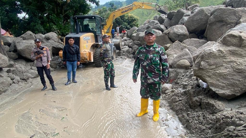 Kodam I/BB Turunkan 150 Personil PRCPB ke Lokasi Longsor & Banjir Bandang di Baktiraja Humbahas