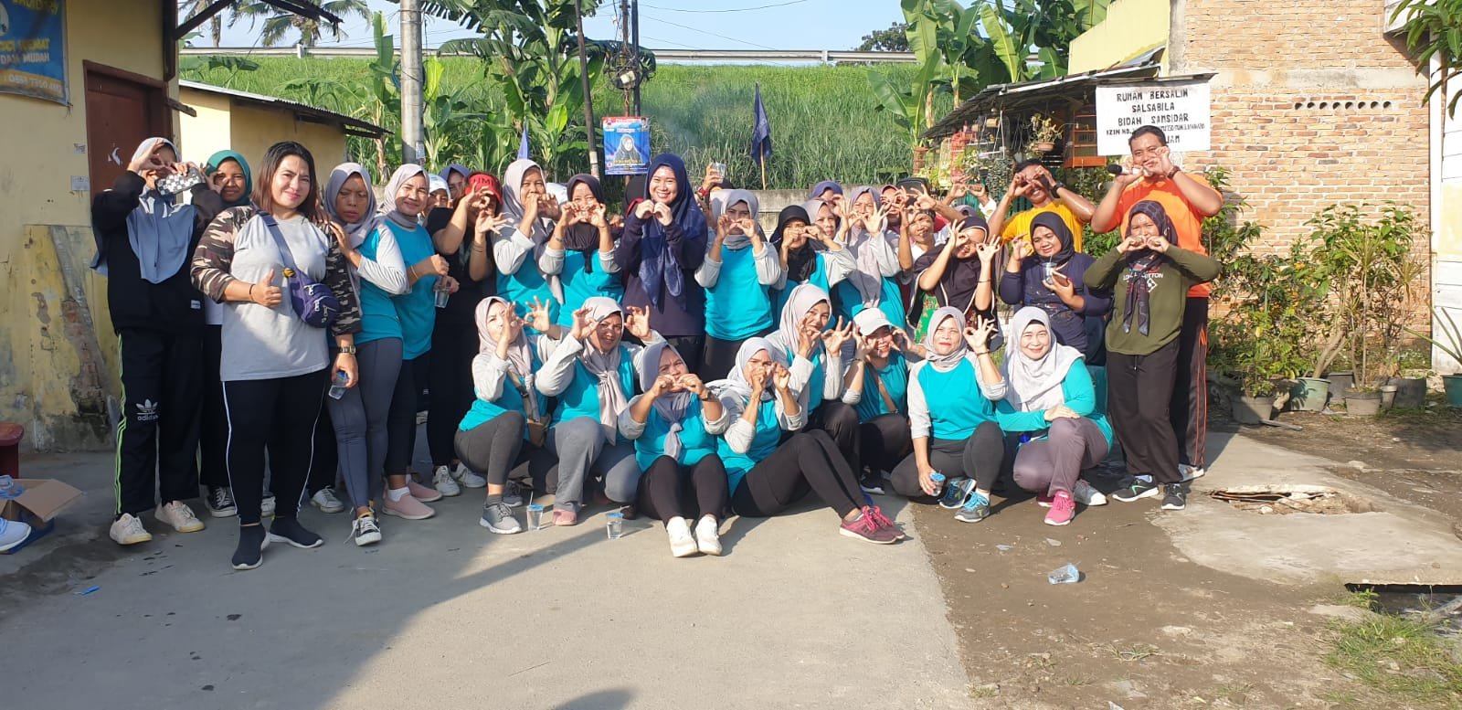 Caleg DPRD TK II Dapil 4 Dari Partai Nasdem Vivi Eka Sari Teja ST Gelar Senam Pagi Bersama Warga Jermal XIII