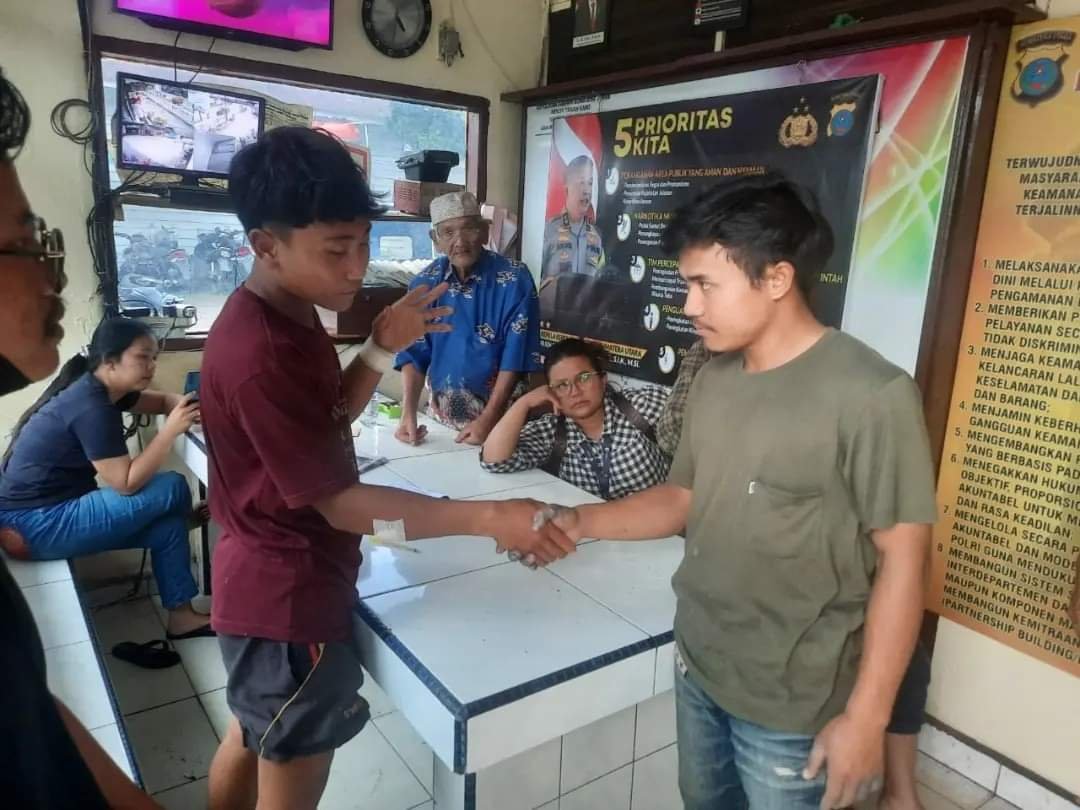 Polsek Tigabinanga Damaikan Kasus Perkelahian Dengan Restorative Justice