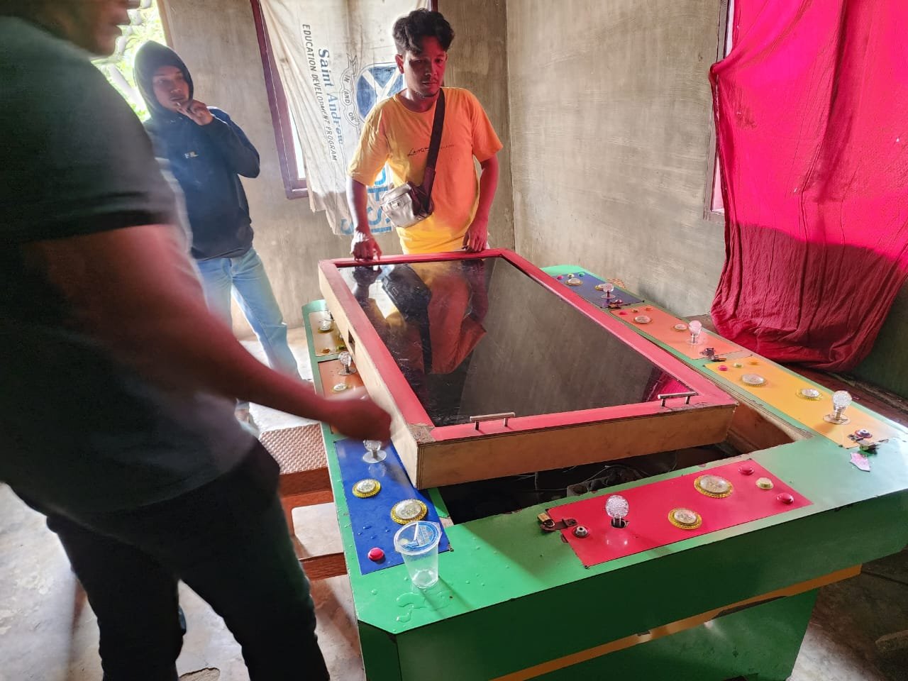Gerebek Kampung Narkoba, Polsek Kutalimbaru Robohkan Tenda dan Mengamankan Barang Bukti