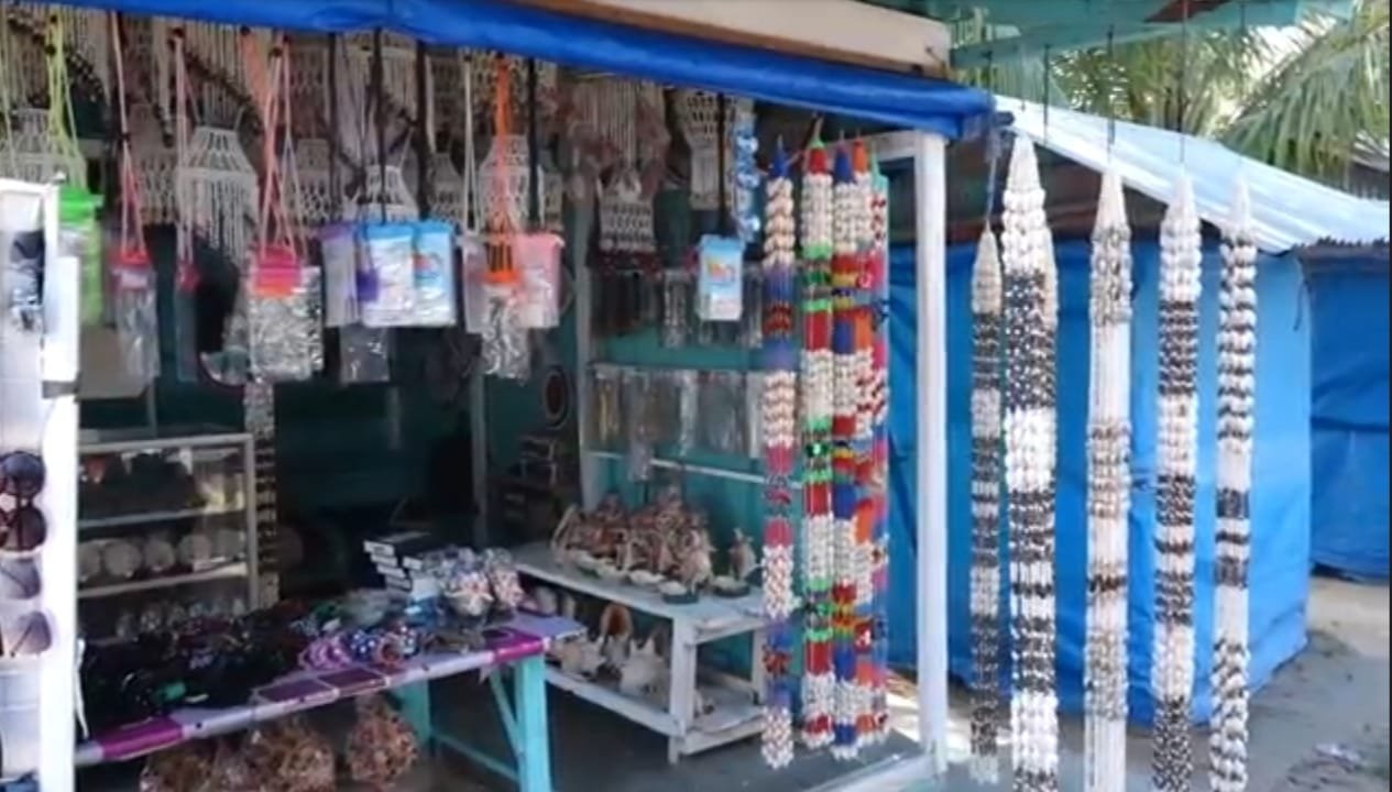 Perajin Kreatif di Pandan Tapanuli Tengah, Buat Sovenir dari Kulit Kerang