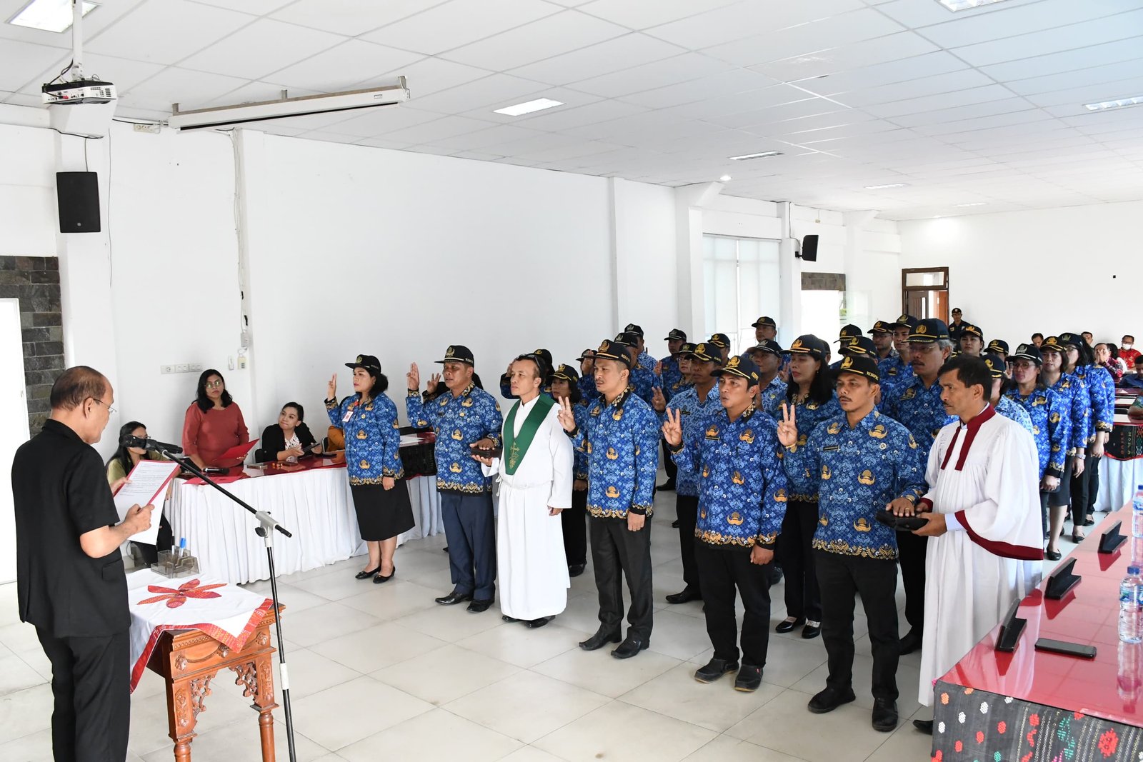 Wabup Samosir Lantik Pejabat Administator dan Pengawas