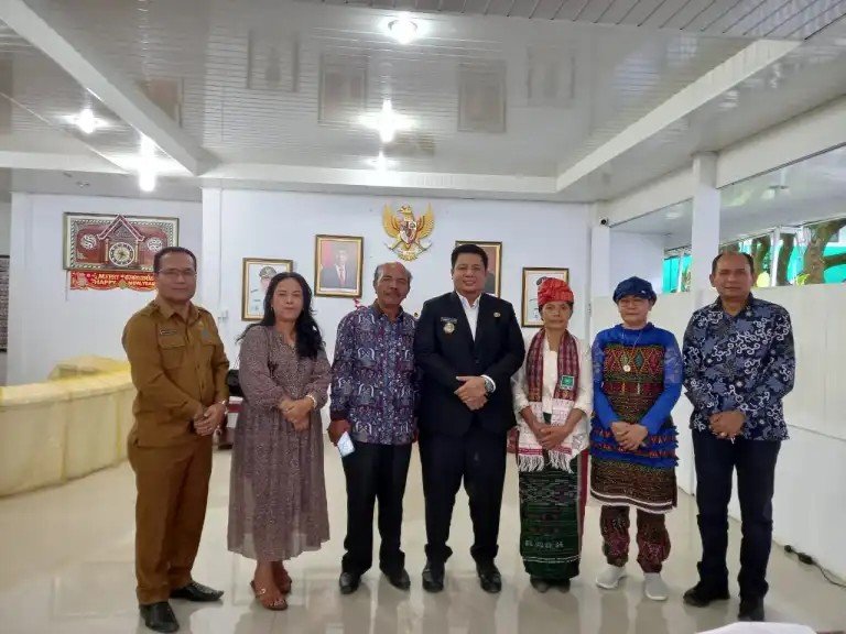 Bupati Samosir Sambut Kunjungan Punguan Pomparan Raja Pasaribu Indonesia